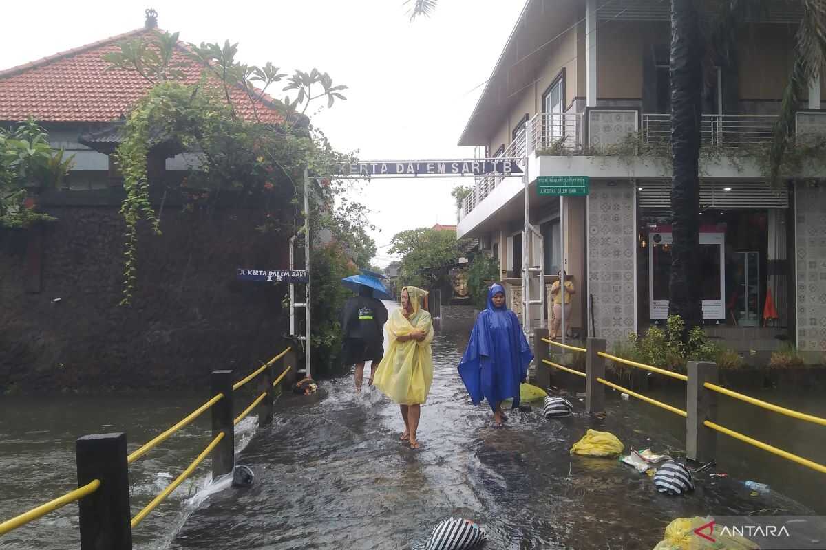 Bali issues heavy rain warning for 24-26 February