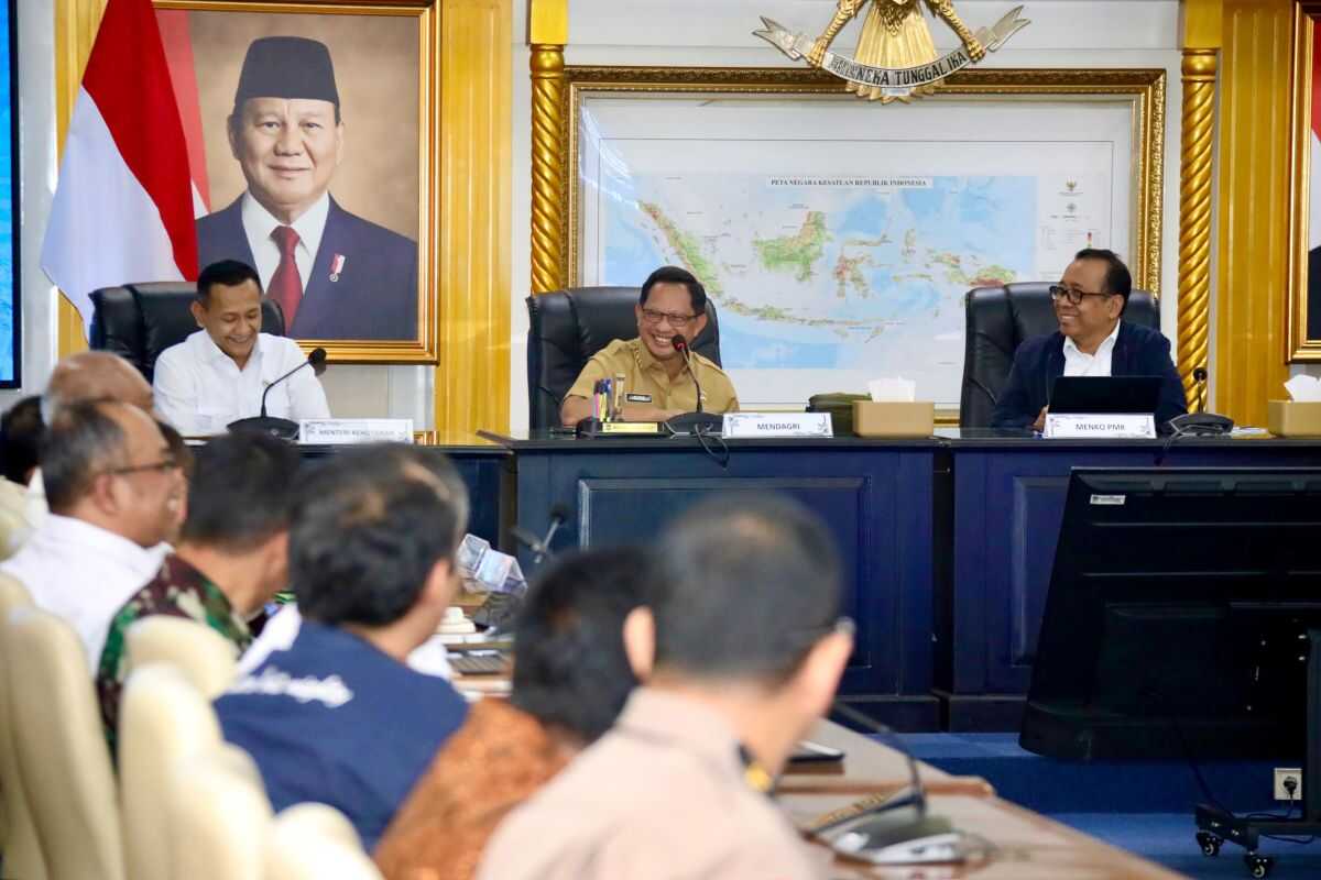 Interior Minister emphasises data efficiency for Sumatra disaster relief distribution