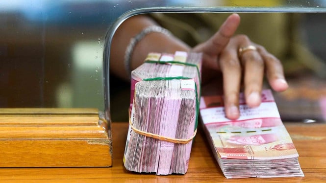 House of Representatives Urges Employers to Pay Holiday Allowance Two Weeks Before Lebaran