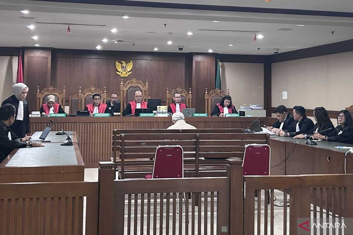 Convicted of Land Corruption: Former Pertamina Chief Luhur Budi Djatmiko Sentenced to 18 Months