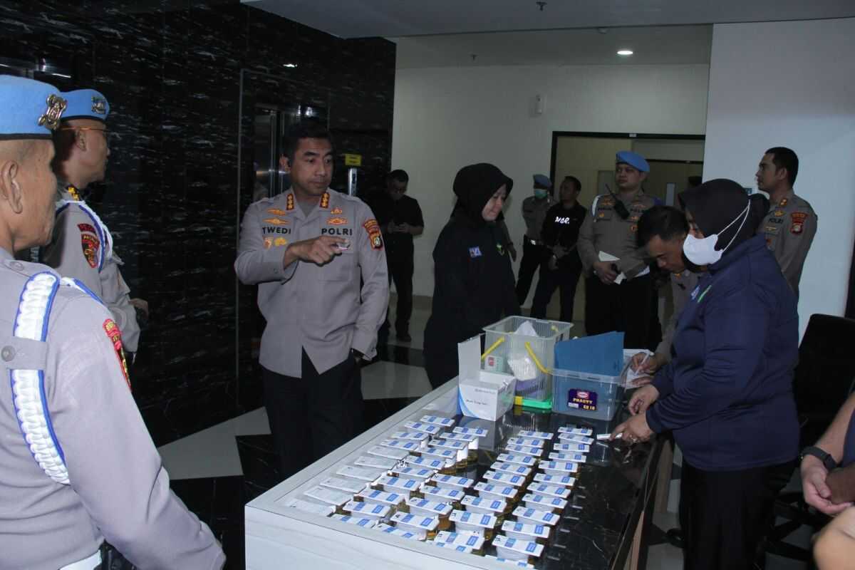 West Jakarta Police Report All Personnel Clear in Drug Testing Programme