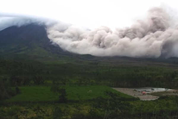 Mount Semeru erupts with 3-kilometre pyroclastic flow as authorities warn of lahar risk