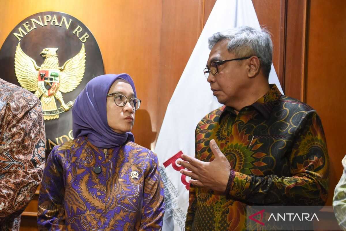 KPK Addresses Possible Reinstatement of 57 Former Staff Following Central Information Commission Ruling