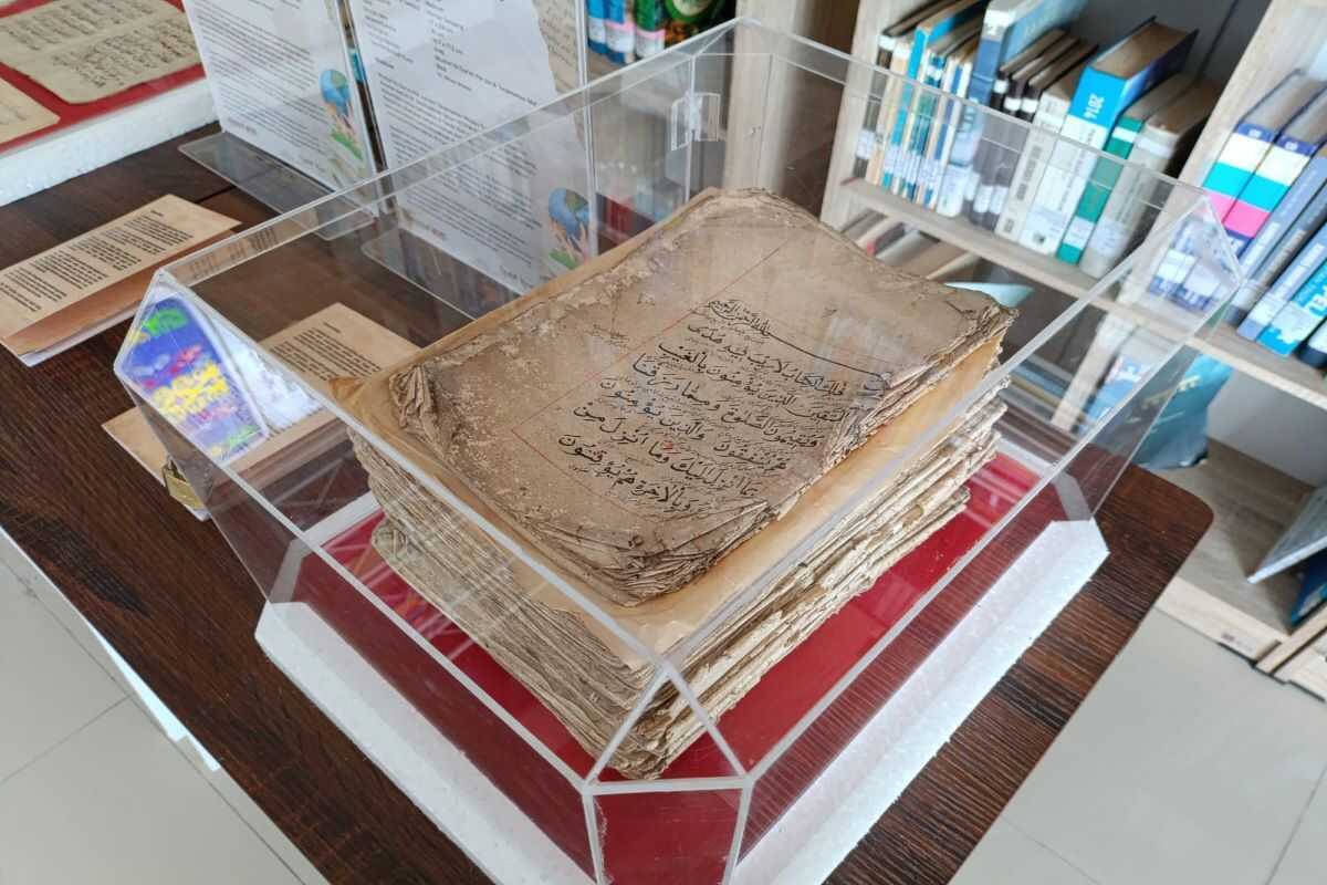 North Barito Archives and Library Service Displays Ancient Islamic Manuscripts