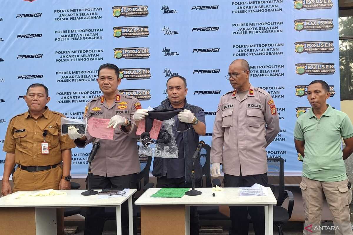Police arrest fourteen brawlers in Pesanggrahan