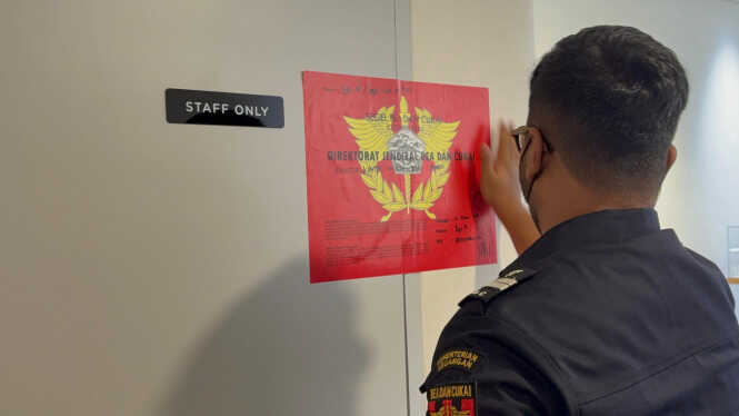 Economist Backs Customs Office Sealing of Luxury Jewellery Shops, Emphasises Consistent Enforcement