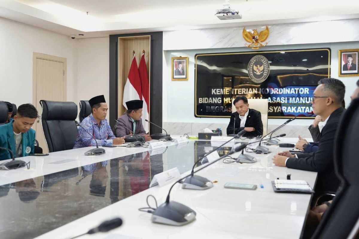 Yusril: Islamic law science important to develop integrated with law