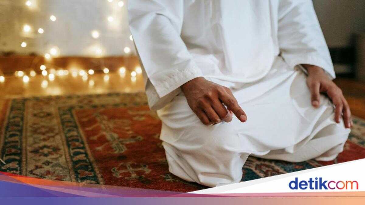 Is it Permissible to Shorten the Final Tahiyat Recitation in Tarawih Prayers?