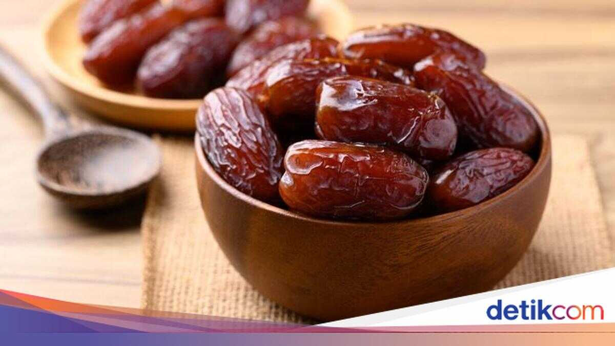 Should Dates Be Washed Before Eating? Here's How to Eat Them Properly