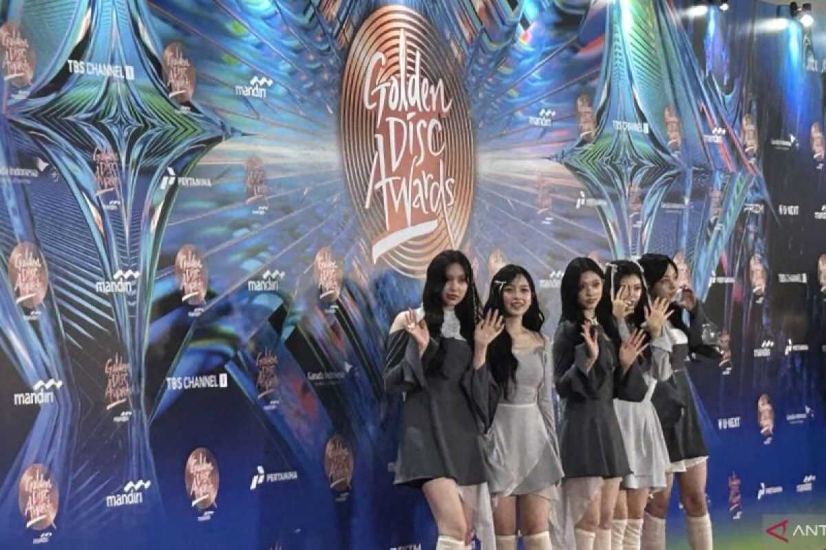 Min Hee-jin relinquishes share sale rights worth 25.6 billion won for NewJeans