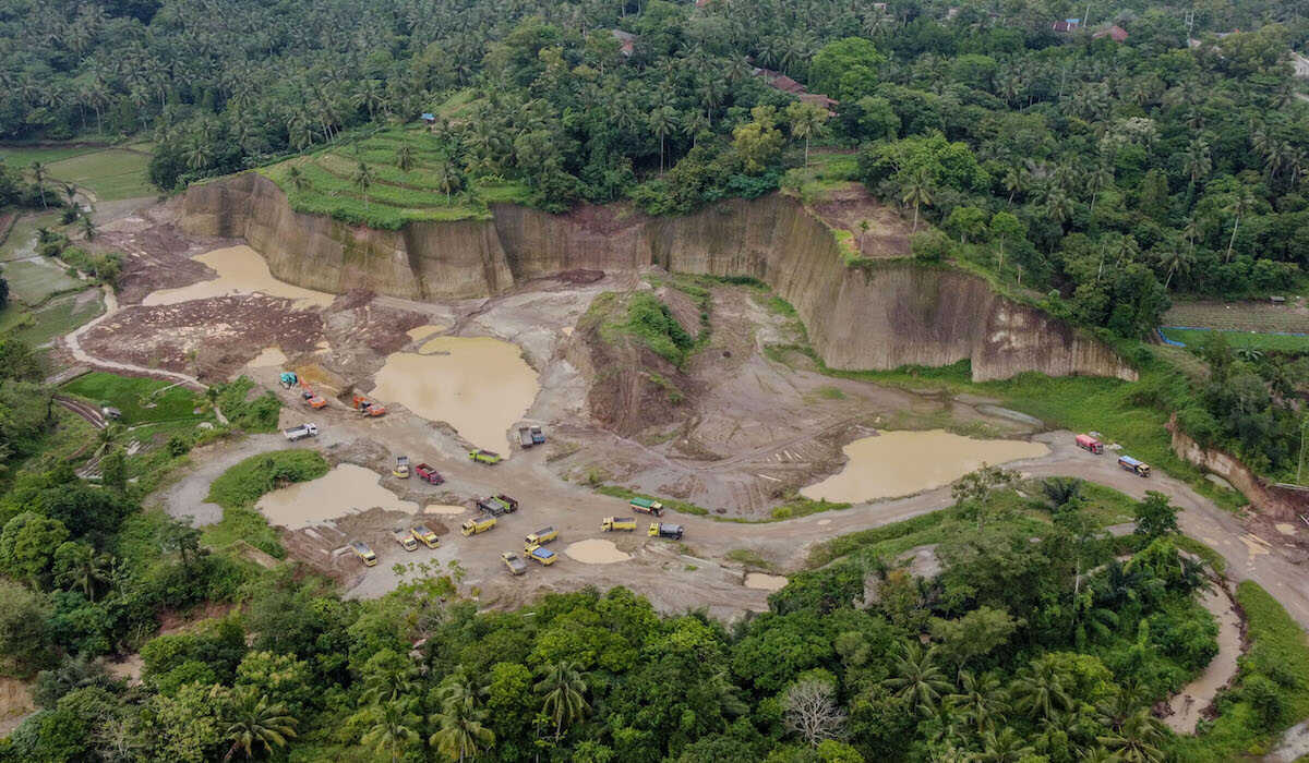 80 Coal and Nickel Mining Permits Frozen by KLH, Rp6 Trillion in Fines Await