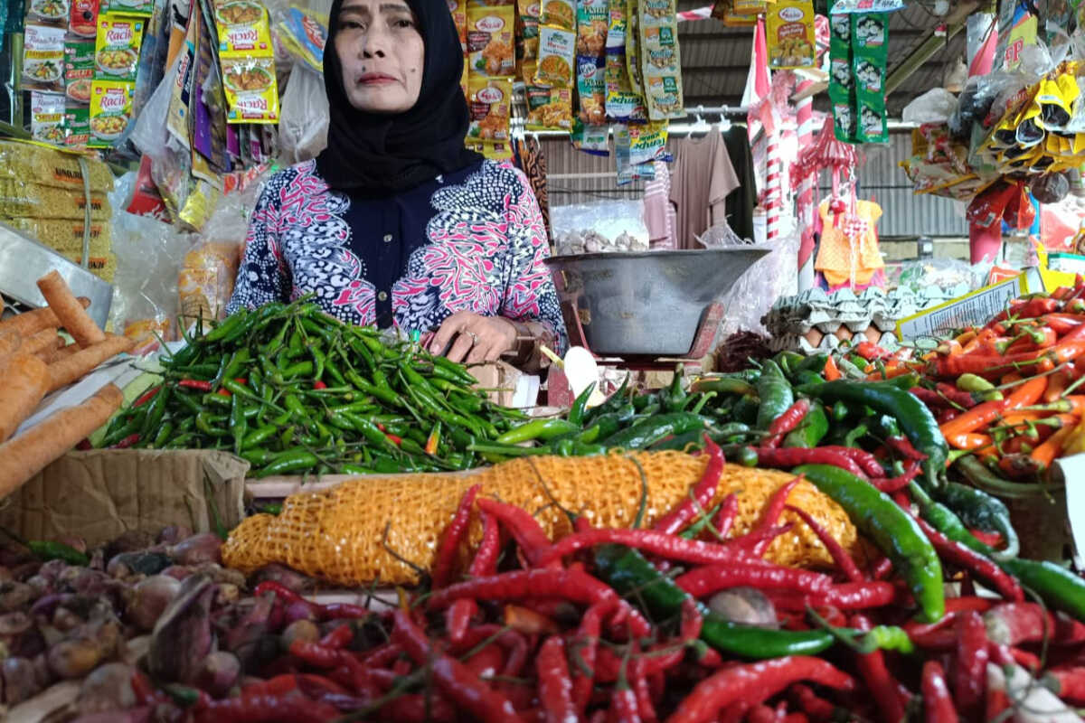 Commodity Prices in Kuningan Rise, Red Bird's Eye Chili Reaches IDR 110,000 per Kilogram