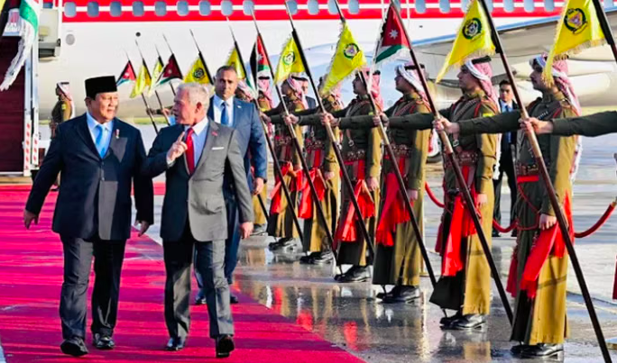 King Abdullah II Drives President Prabowo in Jordan, F16 Flypast Marks Departure