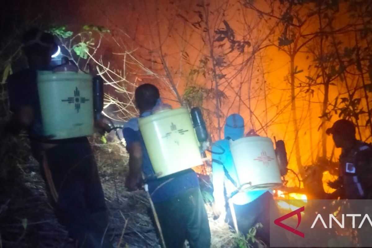 Parigi Regency deploys two fire trucks to tackle forest and land fires in Donggulu