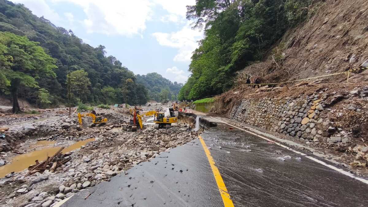 Ministry of Social Affairs Provides Compensation to Heirs of Flash Flood Victims in Padang City