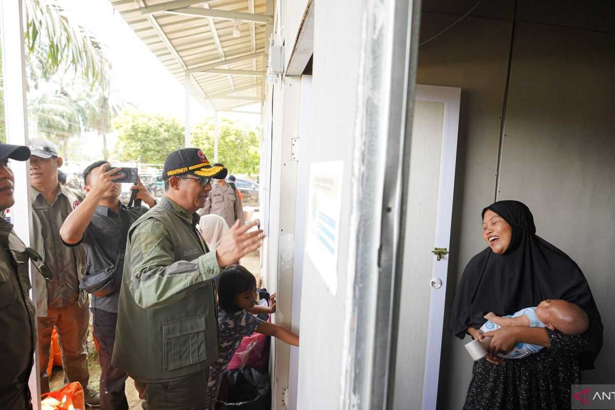 BNPB asks for clean water networks to be connected to all temporary shelters in Aceh