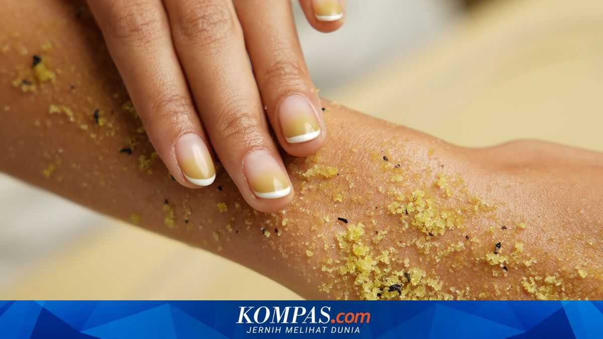 Is Exfoliation Safe for Dry Skin? Here's What a Doctor Recommends