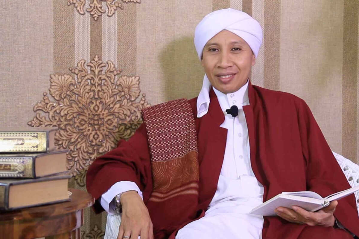 Does bathing during the day invalidate a fast? Here's what Buya Yahya says.