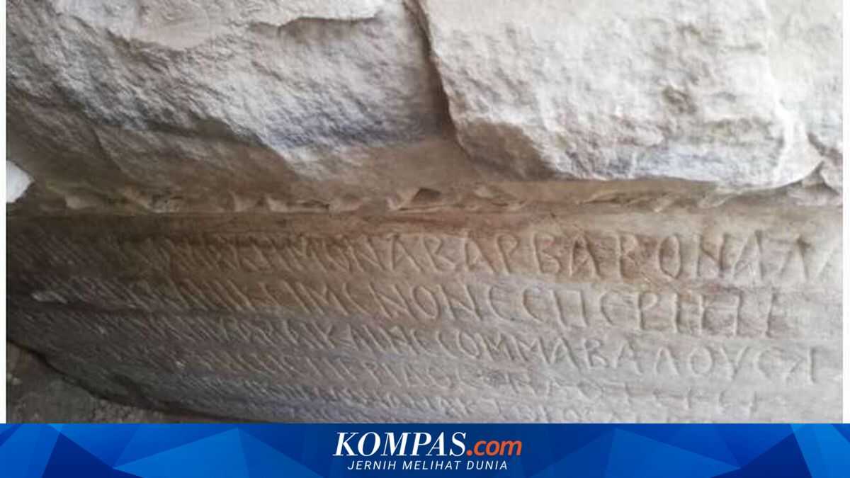 The Mystery of the Greek Inscription in the Great Mosque of Homs: Does it Really Stand on the Site of the Temple of the Sun God?