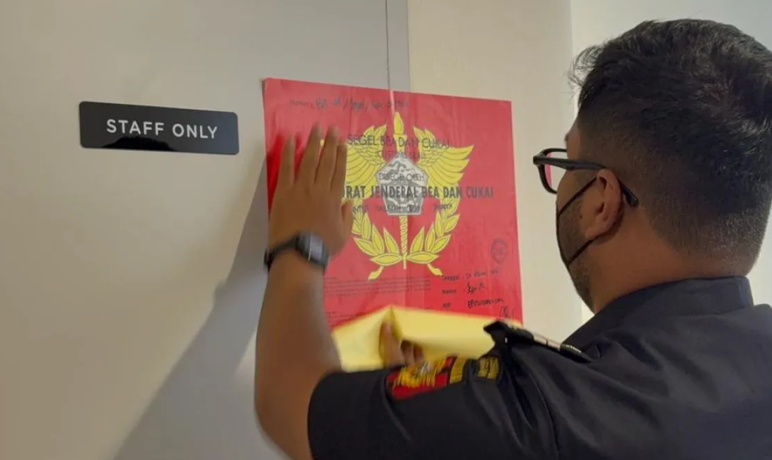 Economists Support Customs Office's Seizure of Illegal Jewellery Shops as a Deterrent