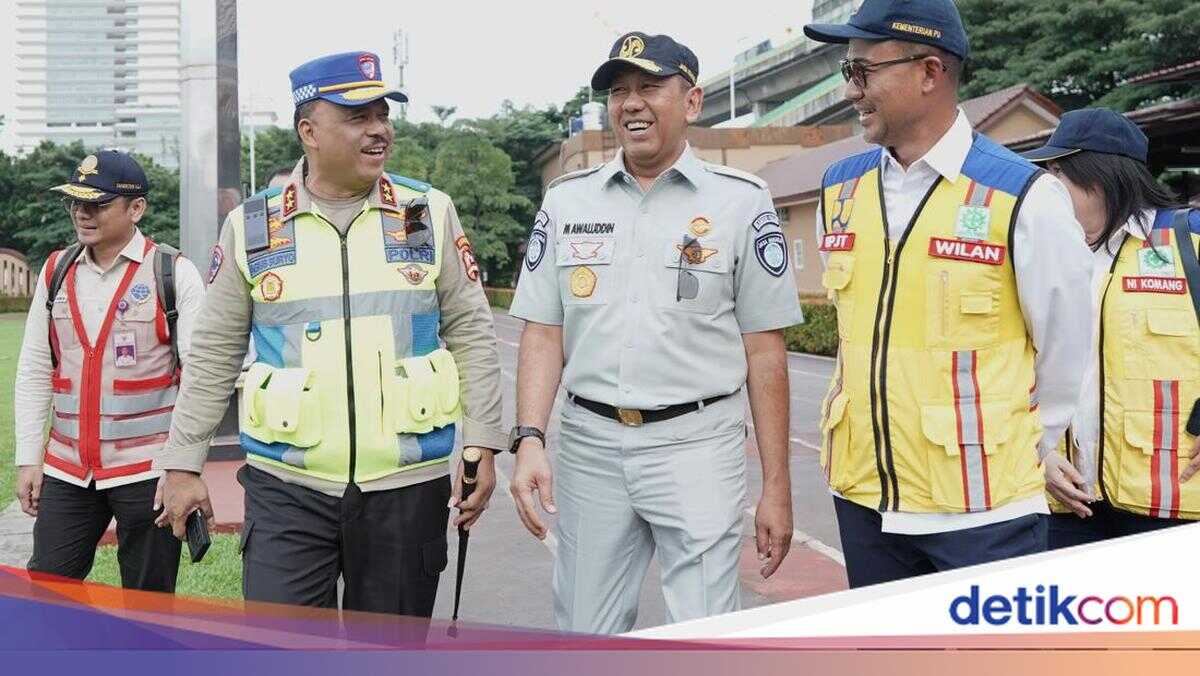 Head of Traffic Corps Monitors Bakauheni-Merak Route Today, Ensures Readiness for Operation Ketupat 2026