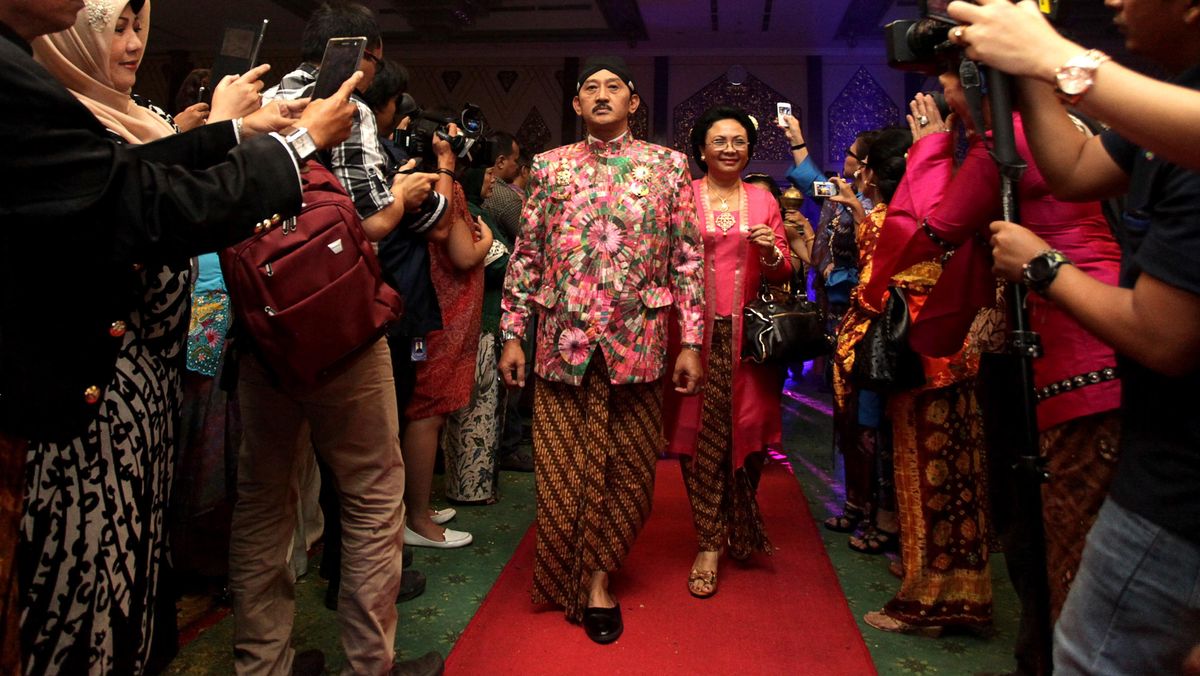 Tedjowulan Received Salary from the Surakarta Palace Grant Fund: What is the Problem?