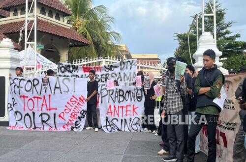 Demonstrations Along Malioboro: Dozens of Students Demand Reform and Criticise 'Foreign Allies'