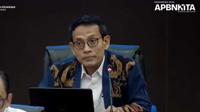 LPDP Chief Says Children of Officials Can Receive Scholarships, Provided...