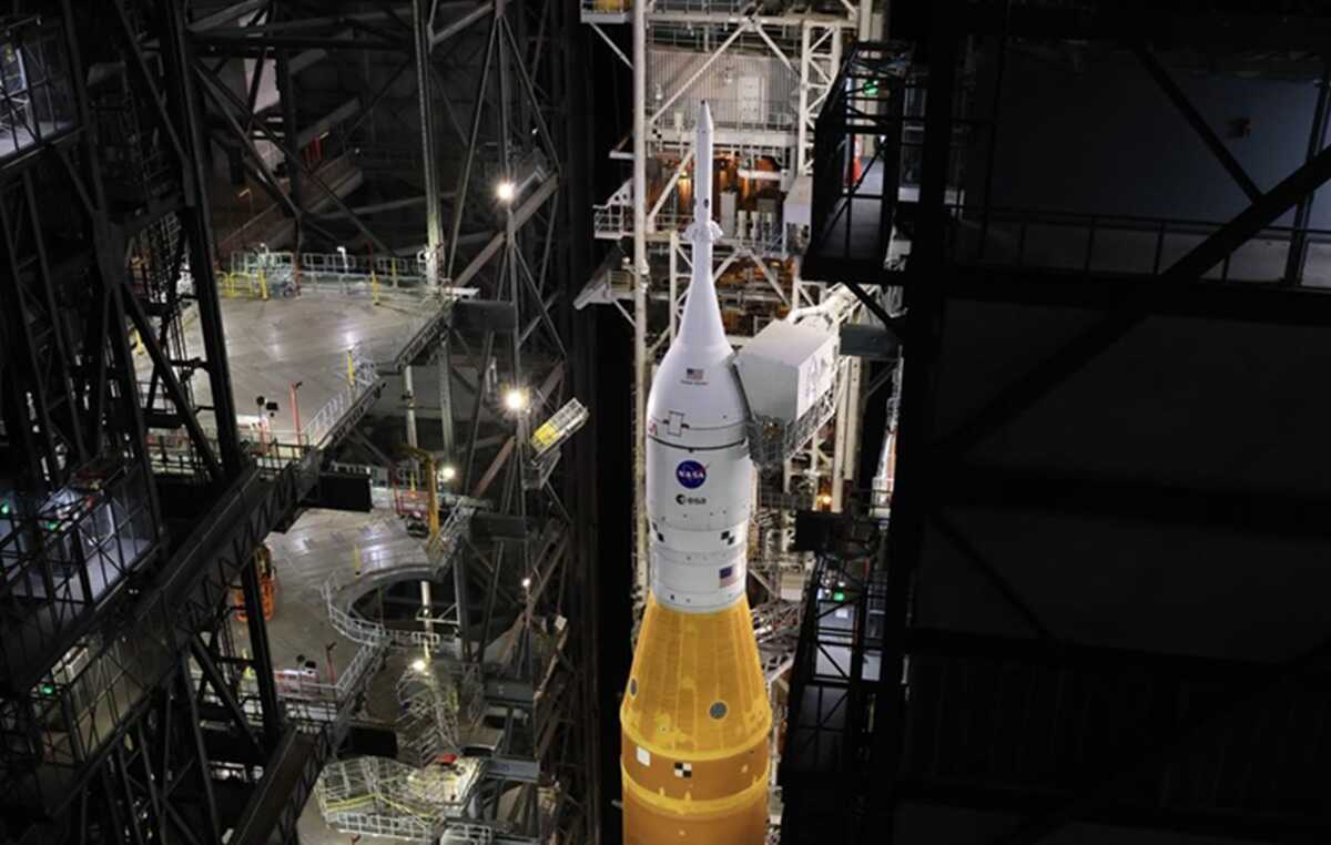Artemis II Mission Delayed! Helium Issue Forces NASA Rocket Back to Hangar