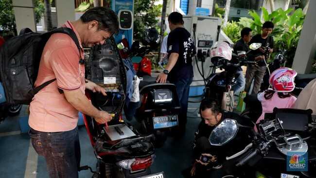 Electric Motorcycle Subsidies to End, Dealers Seek Ways to Maintain Sales