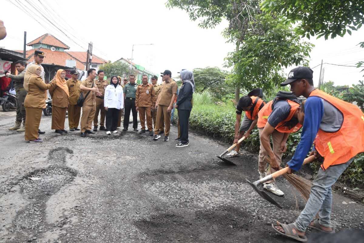 Sidoarjo Regency Accelerates Road Repairs in Anticipation of Eid al-Fitr