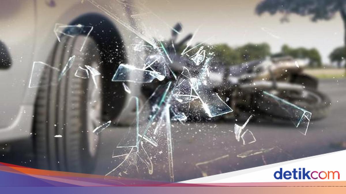 Minibus Collides with Motorcycle in West Jakarta, Three Injured