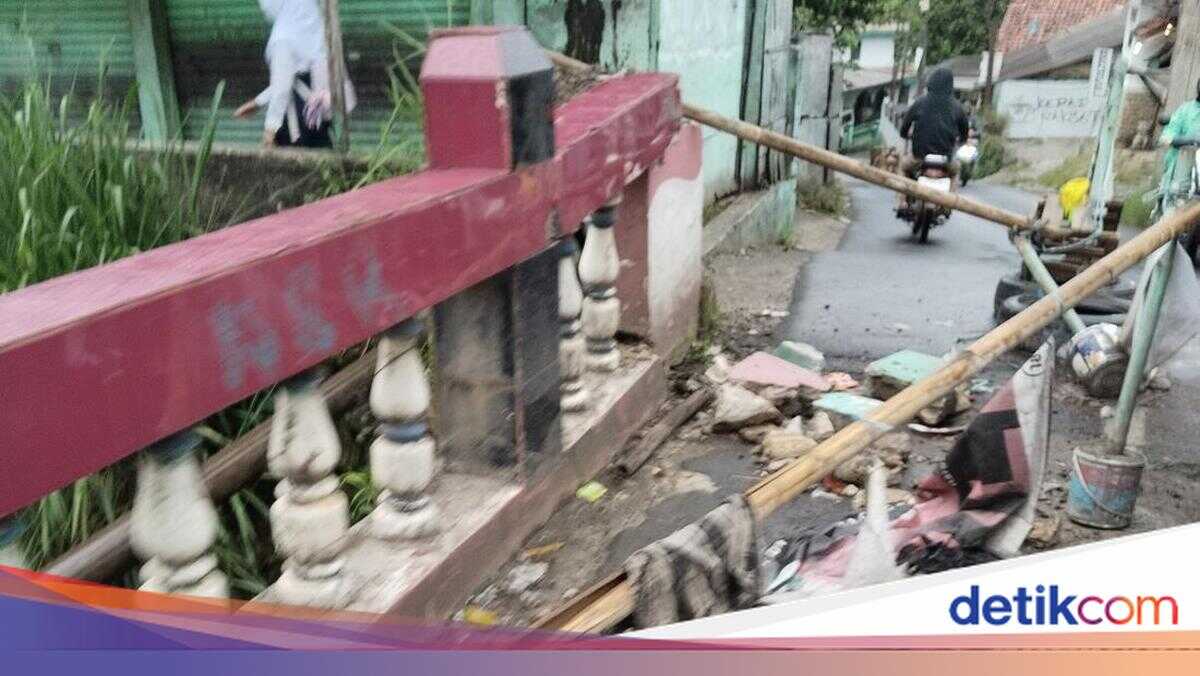 Depok Public Works Department to Repair Damaged Bridge Foundation