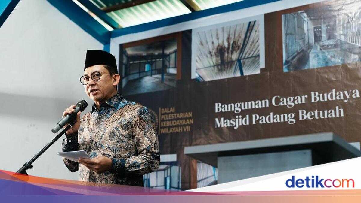 Culture Minister Opens Restoration of Padang Betuah Mosque Historic Building