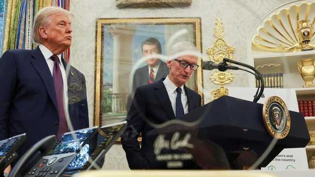 Trump Loses Out as Apple Boss Accused of Lying Over Factory Plans