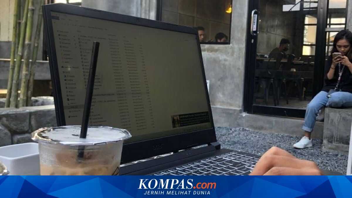 Work From Anywhere Growing: Café Work Reflects Shift in Urban Worker Culture