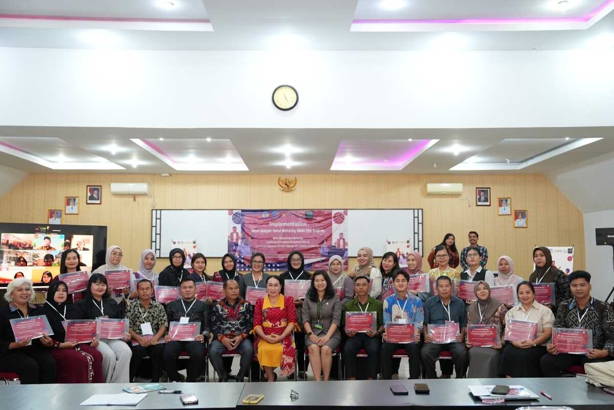 Enhanced English Teacher Competency Develops Globally Competitive Young Generation