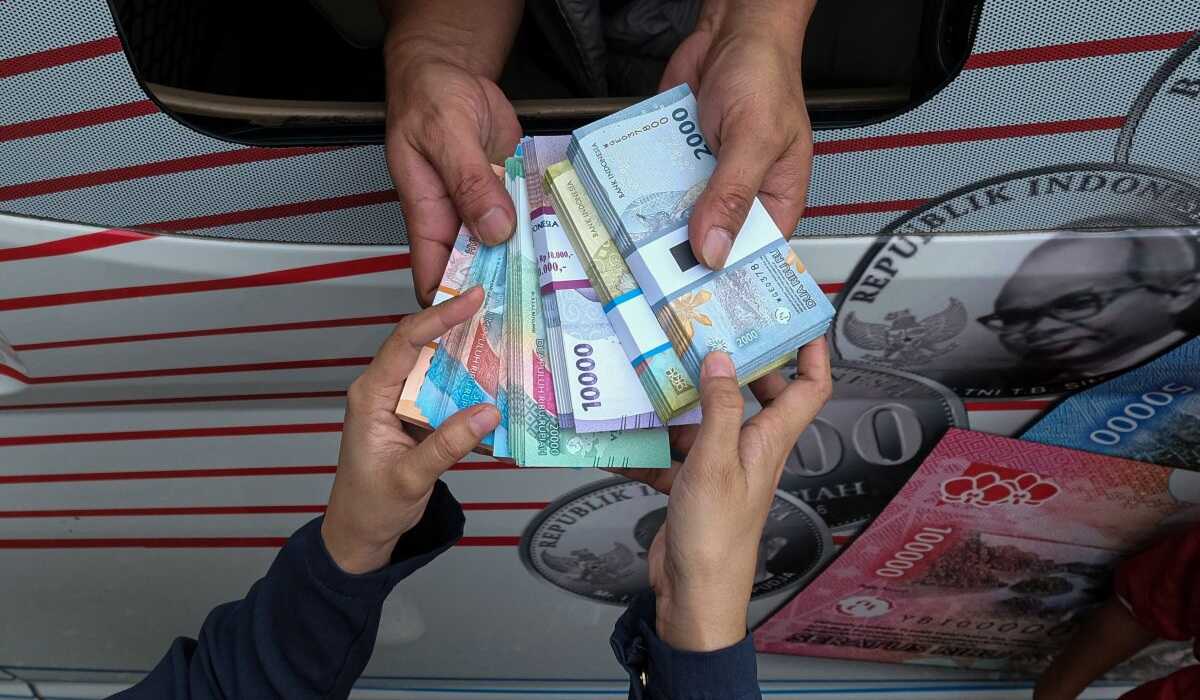 Rupiah Strengthens Amid Global Bond Interest and US Tariff Sentiment