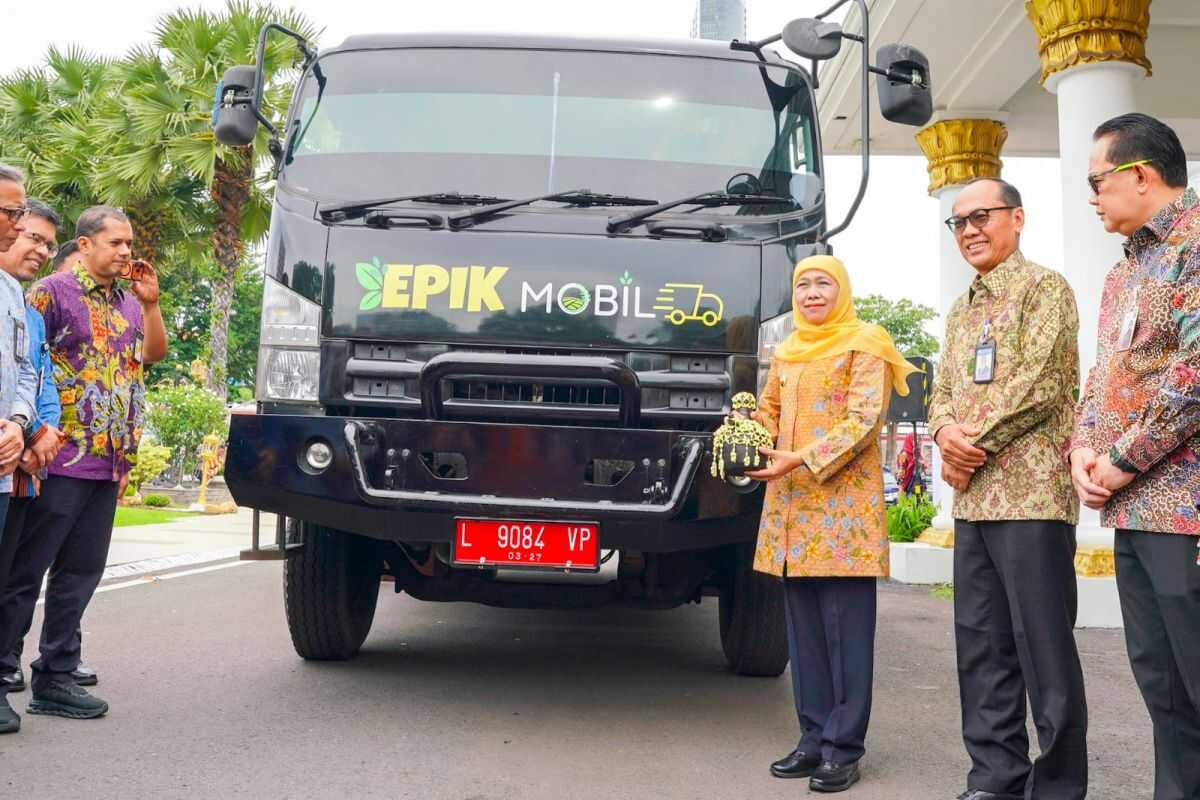 Khofifah dispatches EPIK Mobile trucks to control inflation in East Java
