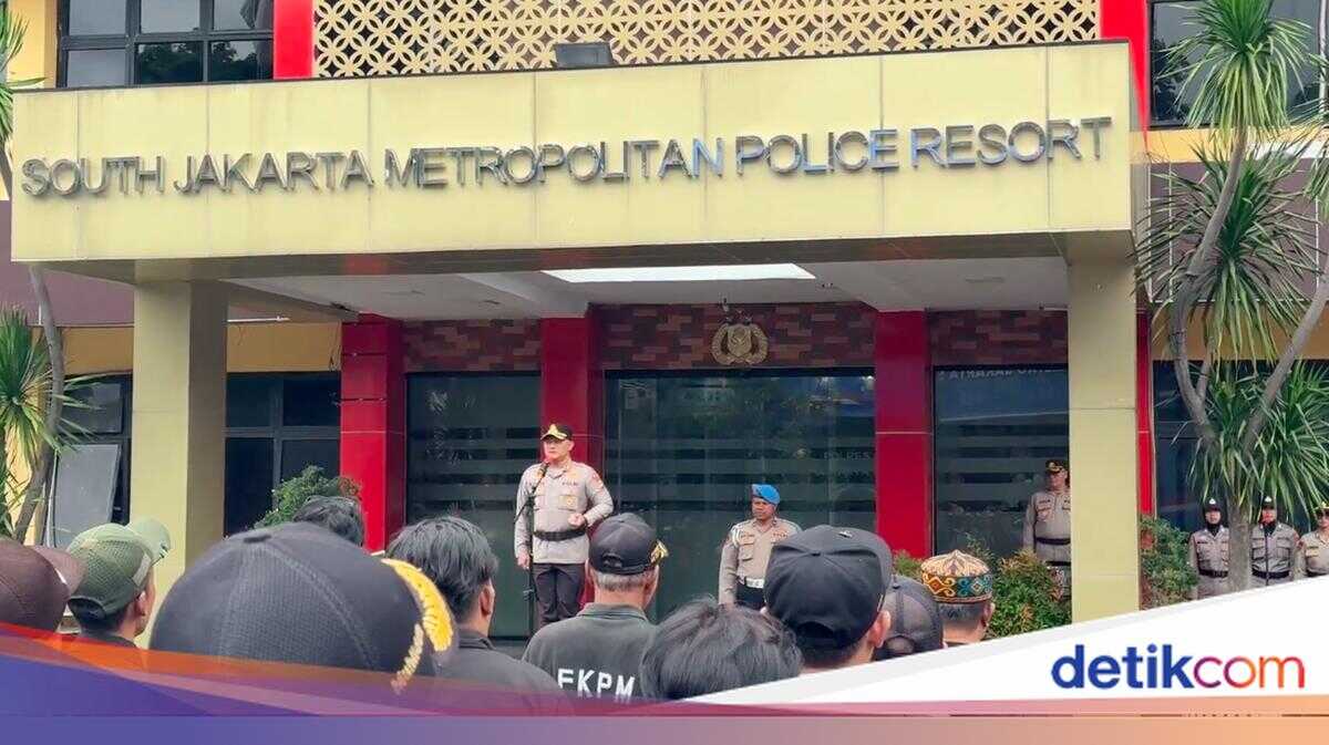 South Jakarta Police Strengthens Patrols with Citizens During Ramadan