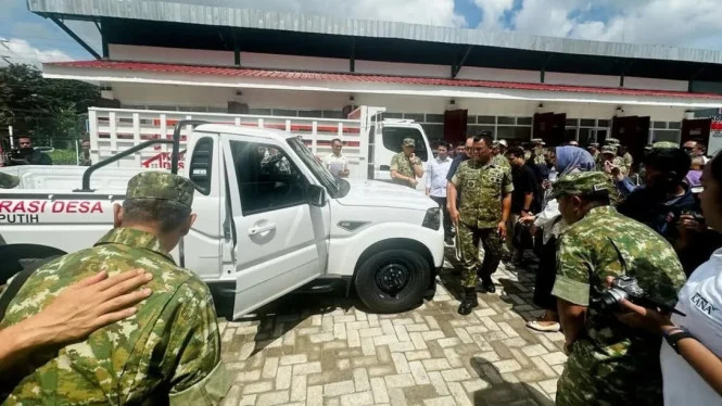 Ministry of Defence Denies Backing Import of 105,000 Indian Pickup Trucks for the 'Red and White Village Cooperative' Programme