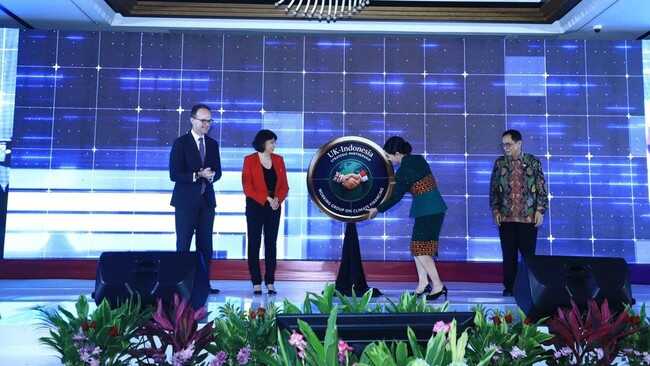 OJK and Banking Sector Strengthen Climate Resilience Through Indonesia-UK Working Group