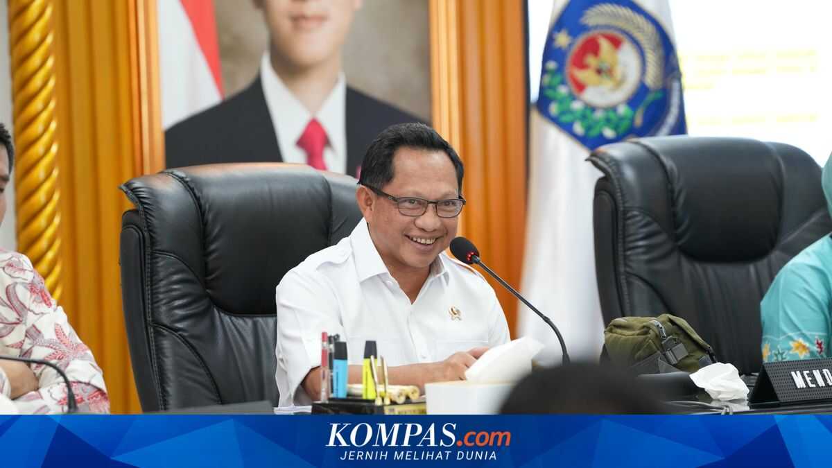 Tito Says Forestry Minister's Decree on the Use of Disaster-Affected Timber Will Accelerate Recovery in Sumatra