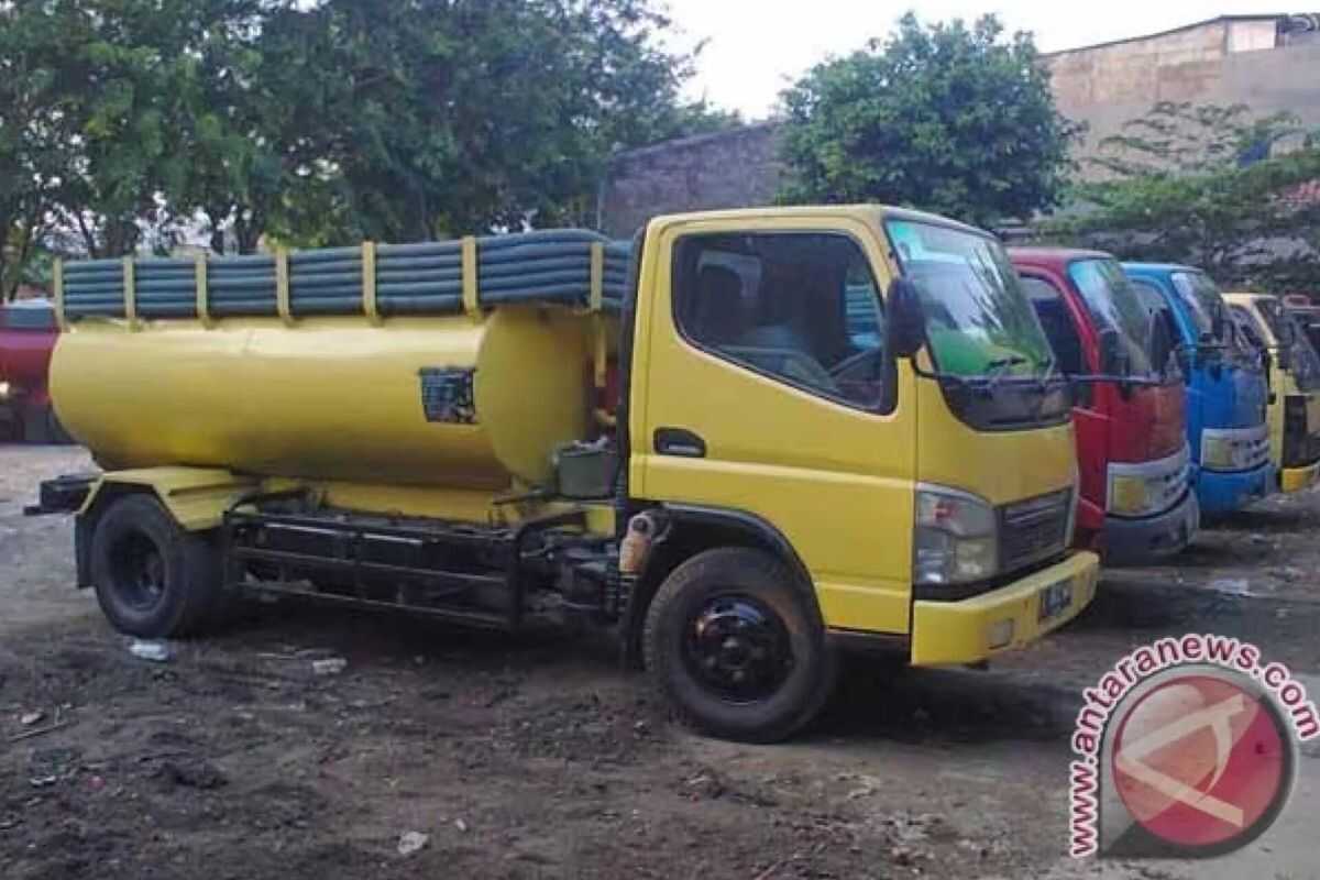 South Jakarta Removes 'P Blue' Parking Signs Following Complaints About Sewage Trucks