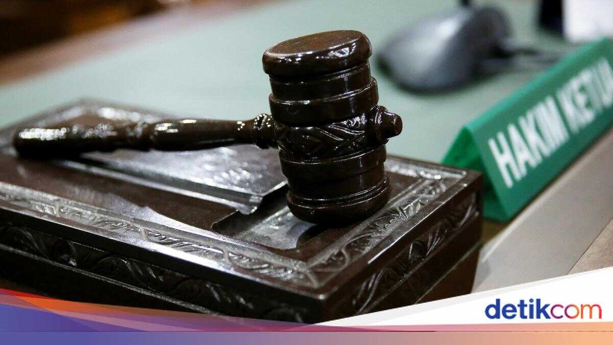 Judge States Rp 171 Trillion in Economic Losses in Oil Case Unproven