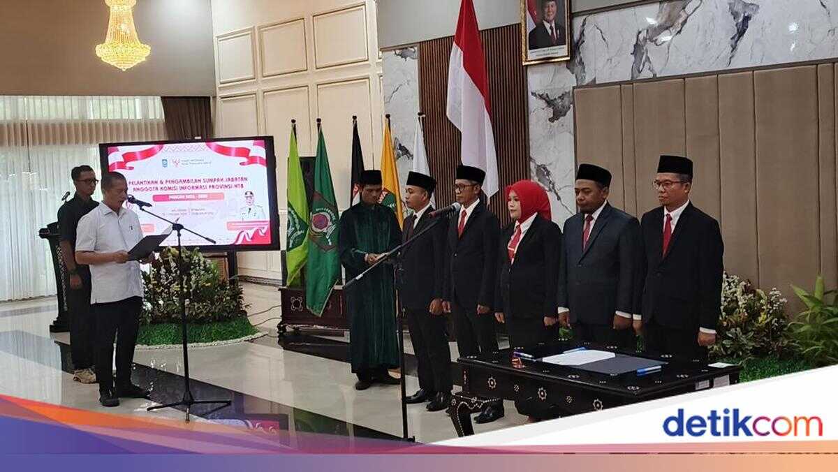 Iqbal Inaugurates Five Commissioners of the NTB Information Commission for the 2025-2030 Period