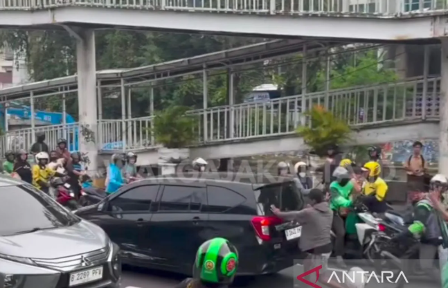 Full Chronology of Reckless Driving Incident Involving a Calya Driver Who Drove Against Traffic in Central Jakarta