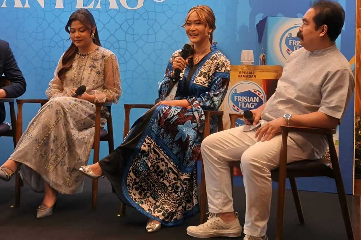 Inul Daratista makes time for family during Ramadan