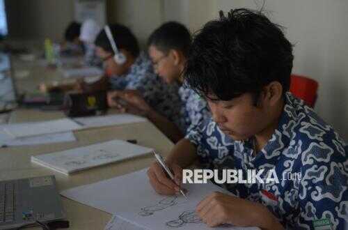 Ministry of Education and Culture Supports Local Languages: Improving School Facilities and Launching a Digital Makassar Dictionary for Young People