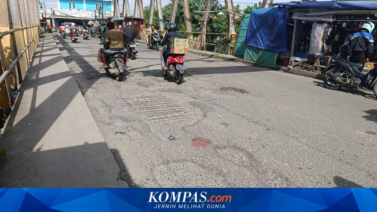 Bekasi Regency Road Budget Cut to IDR 460 Billion, Hundreds of Kilometers of Roads Remain Damaged